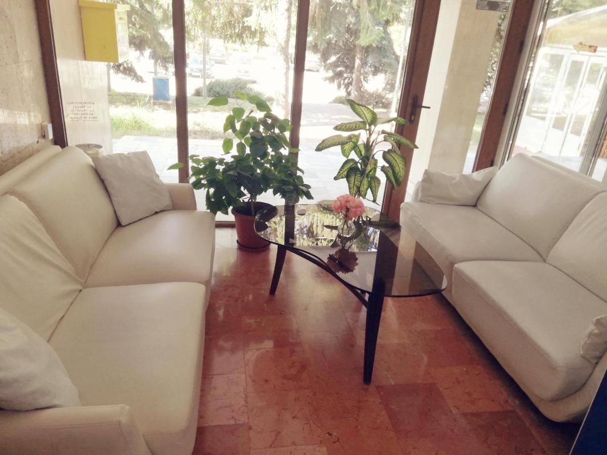 Apart Hotel Central Razgrad 외부 사진